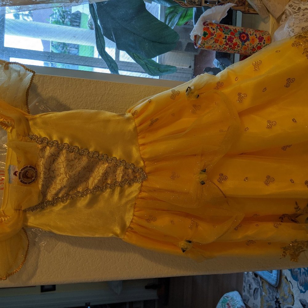 BELLE COSTUME SIZE 6 EXCELLENT CONDITION